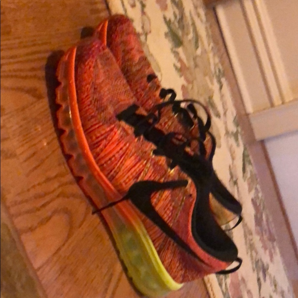 Deadstock Nike flyknits